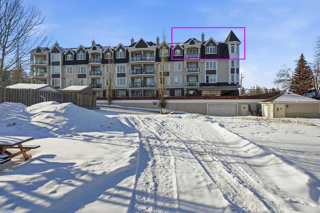 Picture of 410, 4707 50 Street , Sylvan Lake Real Estate Listing