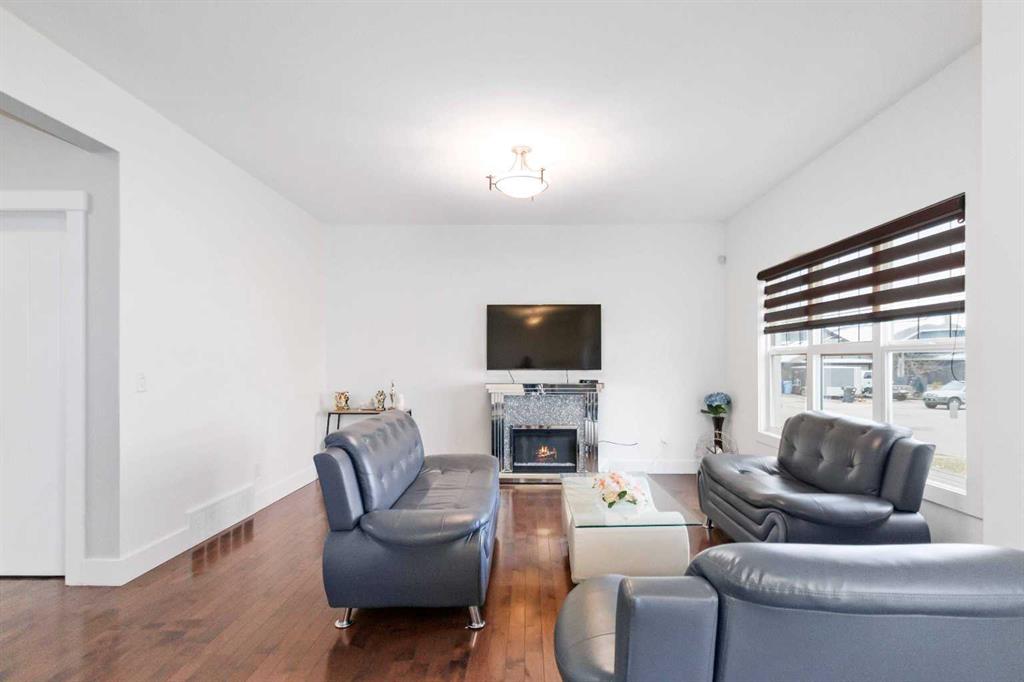 Picture of 110 Merganser Crescent , Fort McMurray Real Estate Listing