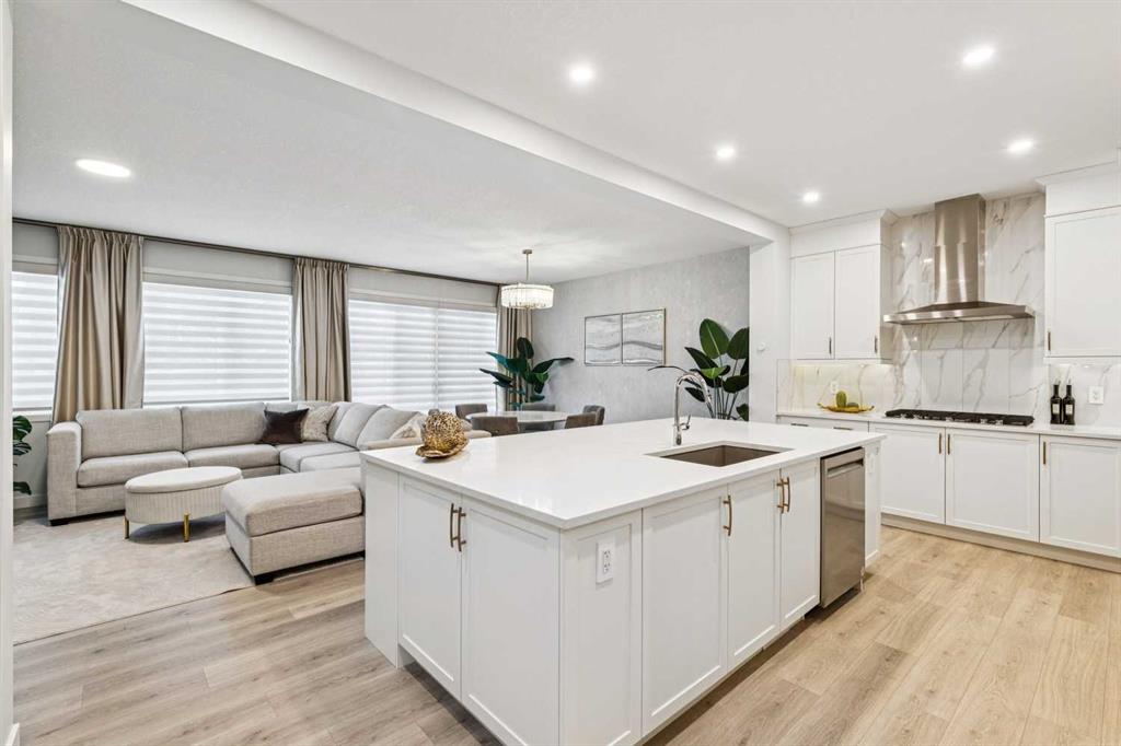 Picture of 153 Edith Villas NW, Calgary Real Estate Listing