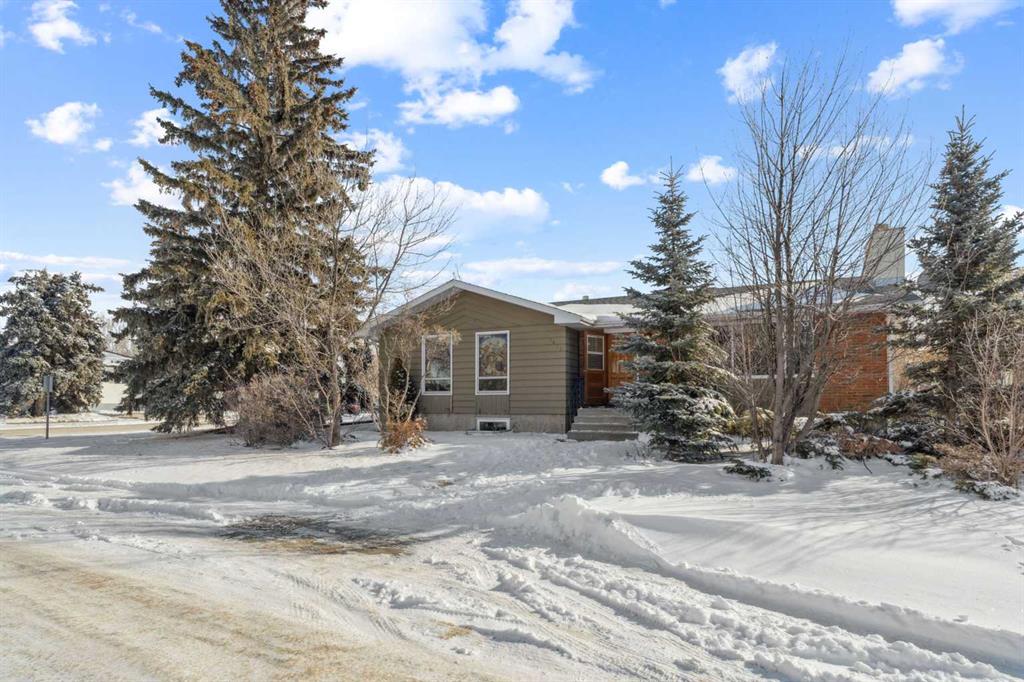 Picture of 4617 48 Street , Olds Real Estate Listing