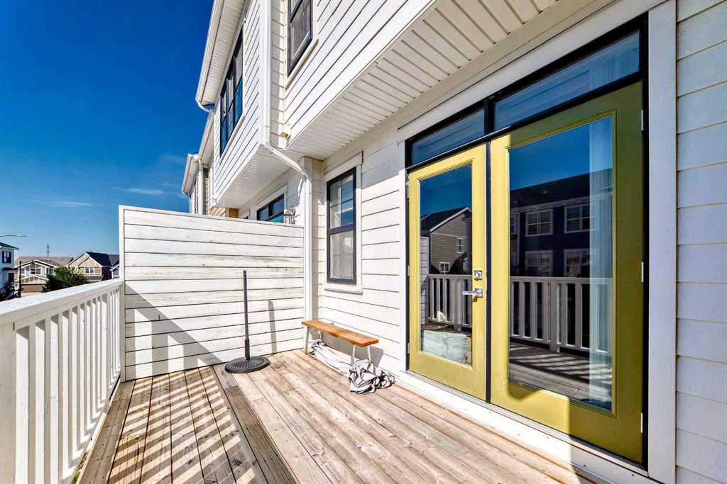 Picture of 84 Sherwood Row NW, Calgary Real Estate Listing