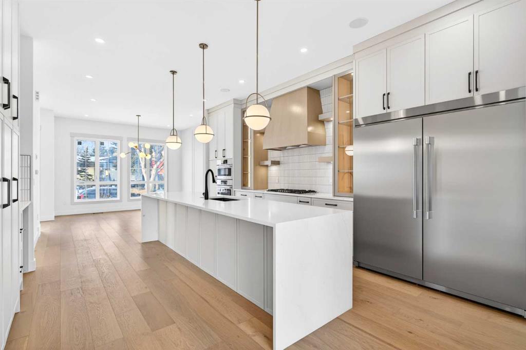 Picture of 3112 40 Street SW, Calgary Real Estate Listing