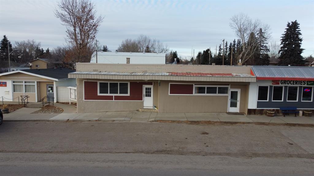 Picture of 14 Railway Avenue S, Lomond Real Estate Listing