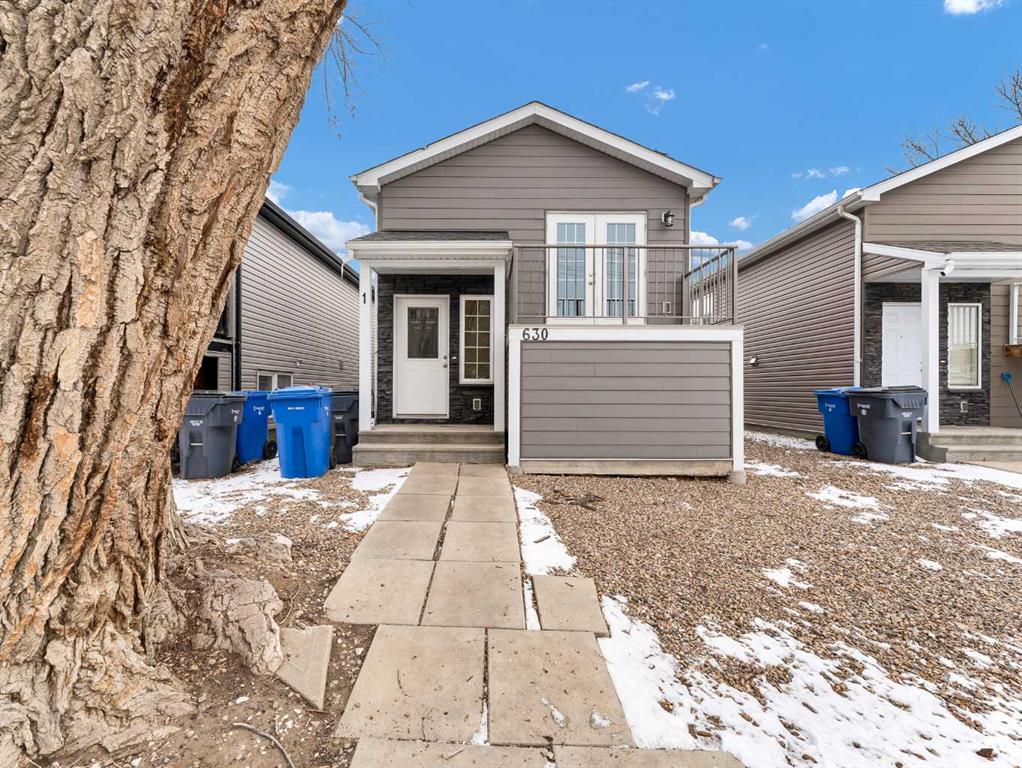 Picture of 630 Industrial Avenue SE, Medicine Hat Real Estate Listing