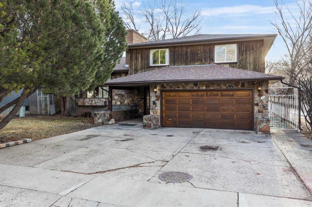 Picture of 42 Red Deer Drive SW, Medicine Hat Real Estate Listing