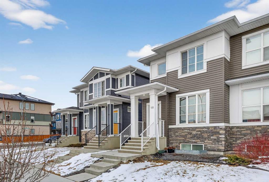 Picture of 132 Corner Meadows Gate NE, Calgary Real Estate Listing