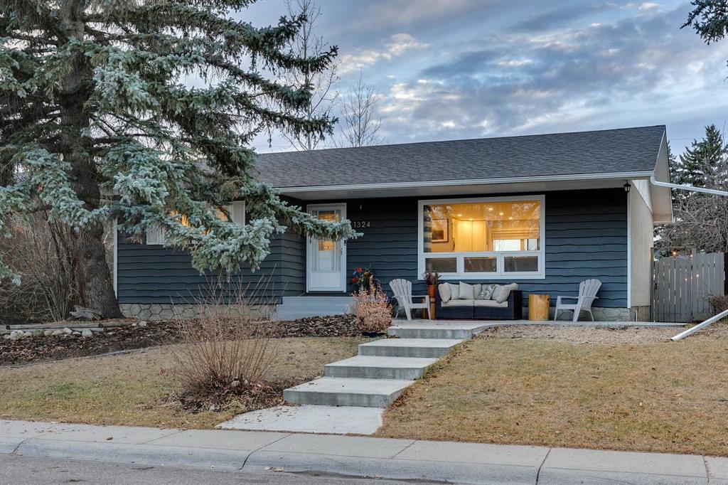 Picture of 1324 Lake Sylvan Drive SE, Calgary Real Estate Listing