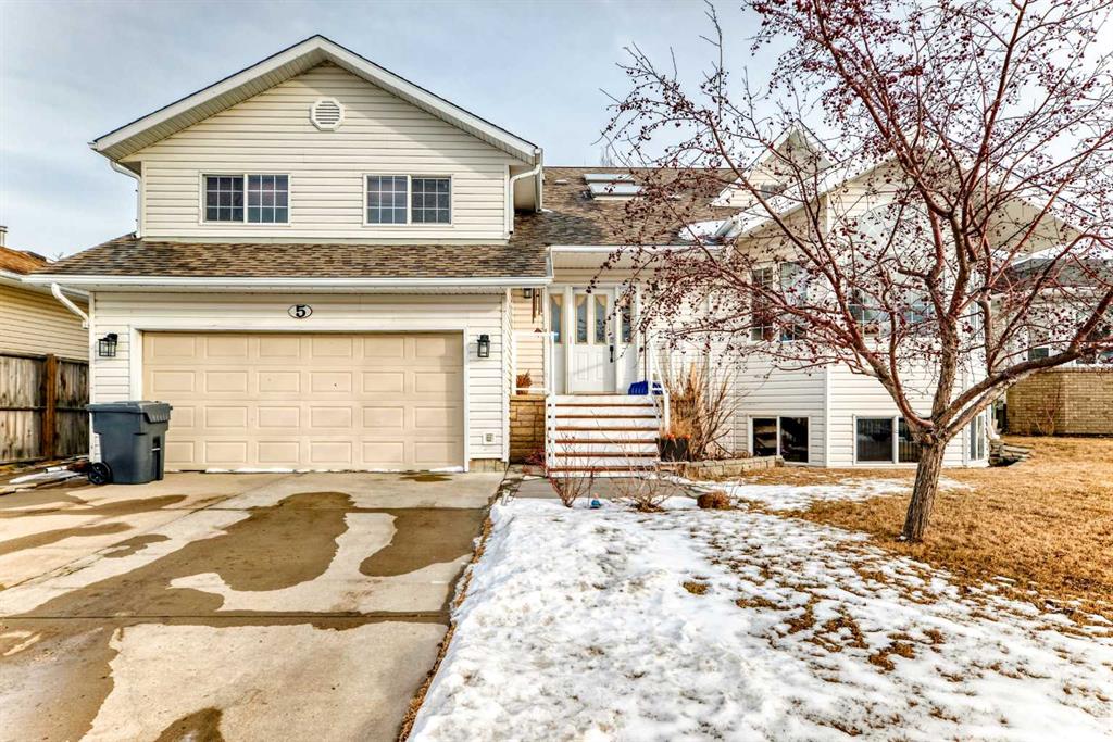 Picture of 5 Chinook Crescent , Beiseker Real Estate Listing