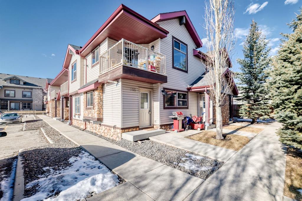 Picture of 205, 27 Everridge Square SW, Calgary Real Estate Listing