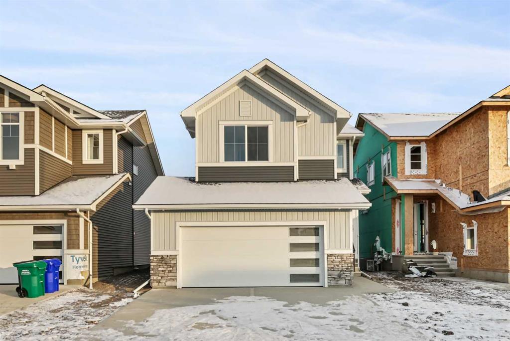 Picture of 8 Topaz Place , Cochrane Real Estate Listing