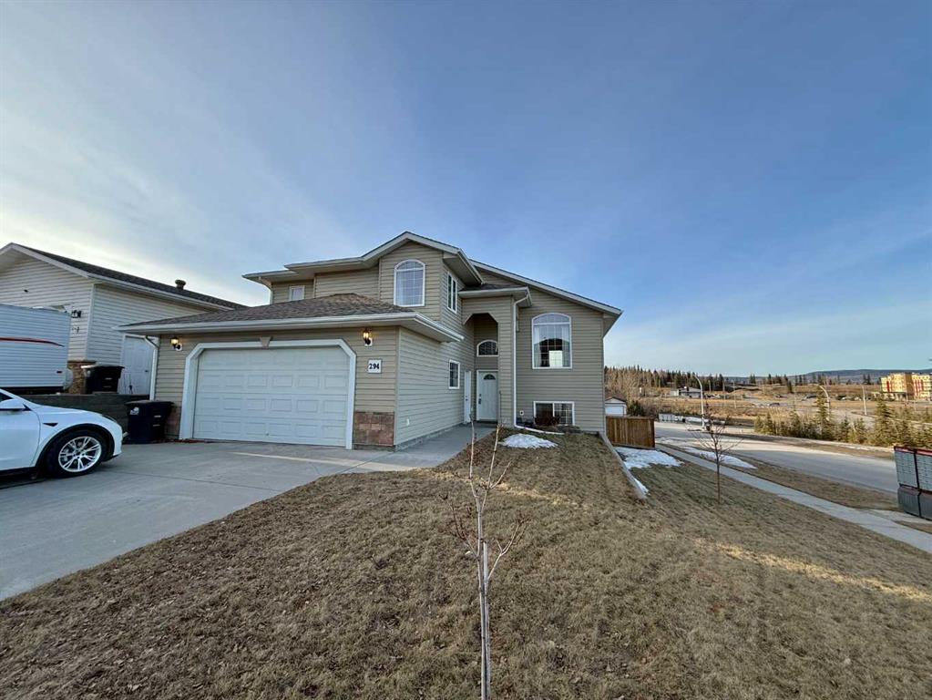 Picture of 294 TOCHER Avenue , Hinton Real Estate Listing