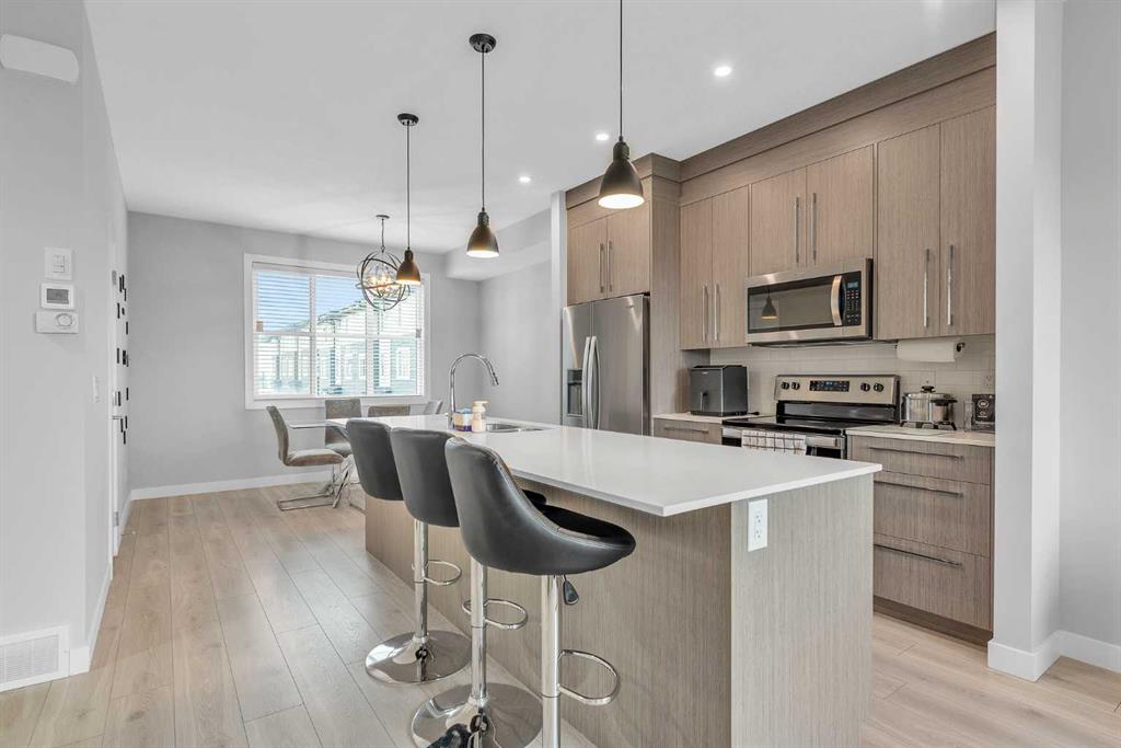 Picture of 1713 Cornerstone Boulevard NE, Calgary Real Estate Listing