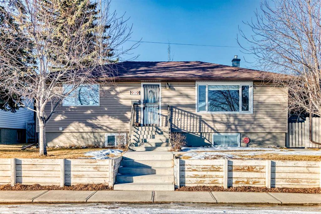 Picture of 919 Robert Road NE, Calgary Real Estate Listing