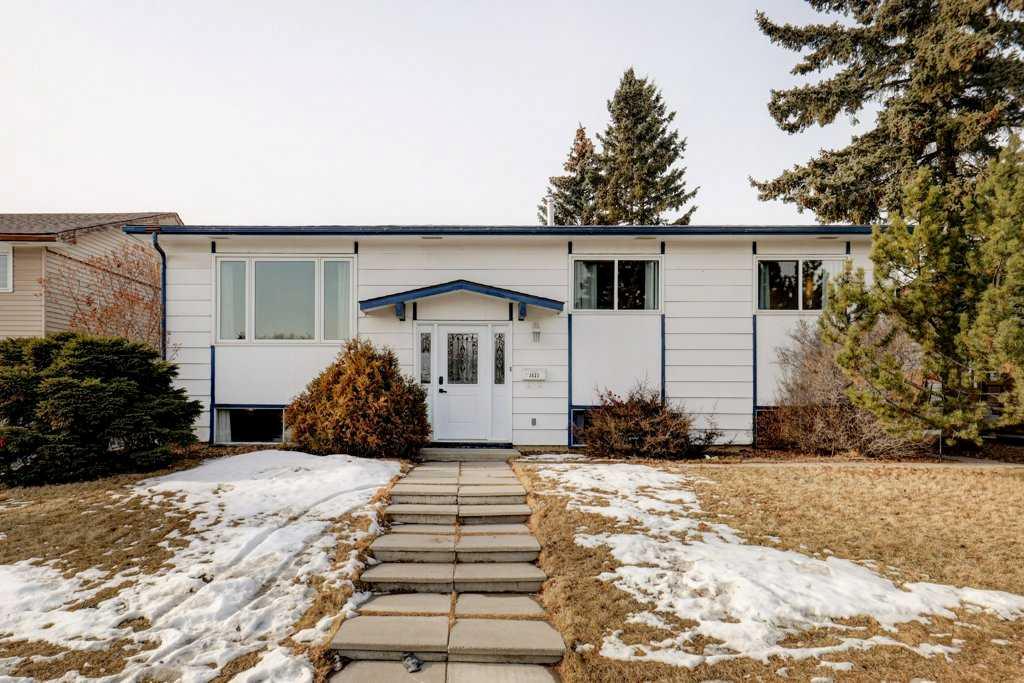Picture of 3823 49 Street NE, Calgary Real Estate Listing