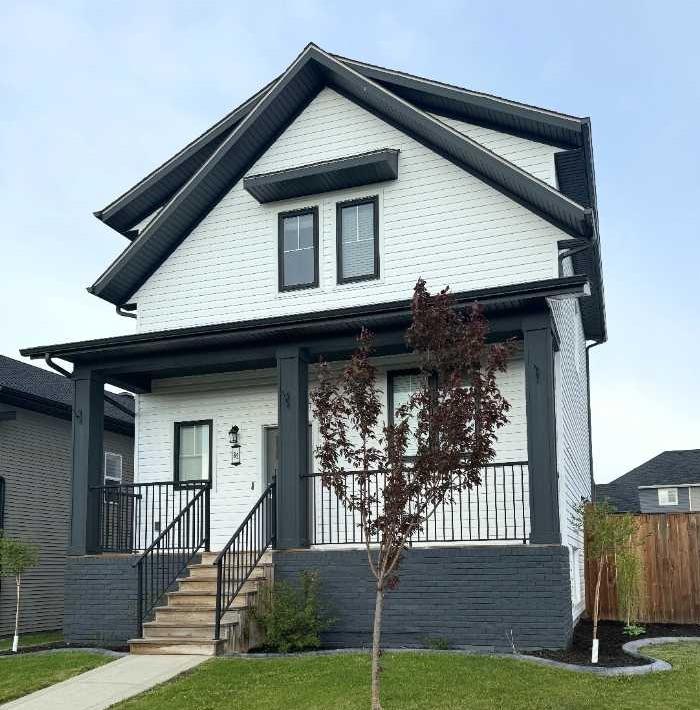 Picture of 85 Reynolds Road , Sylvan Lake Real Estate Listing