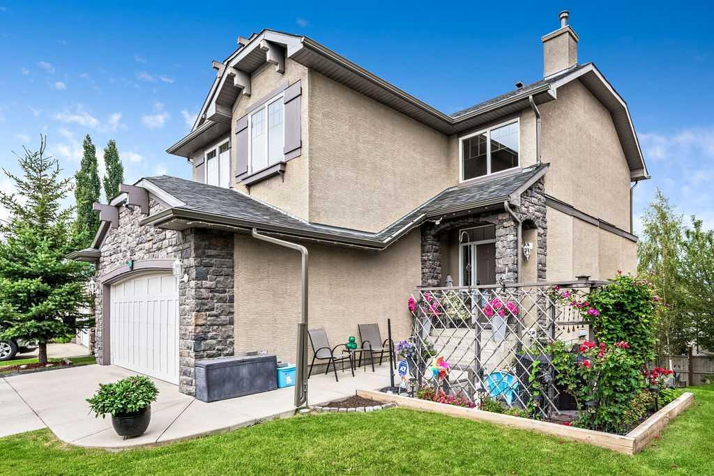 Picture of 20 Sherwood Rise NW, Calgary Real Estate Listing