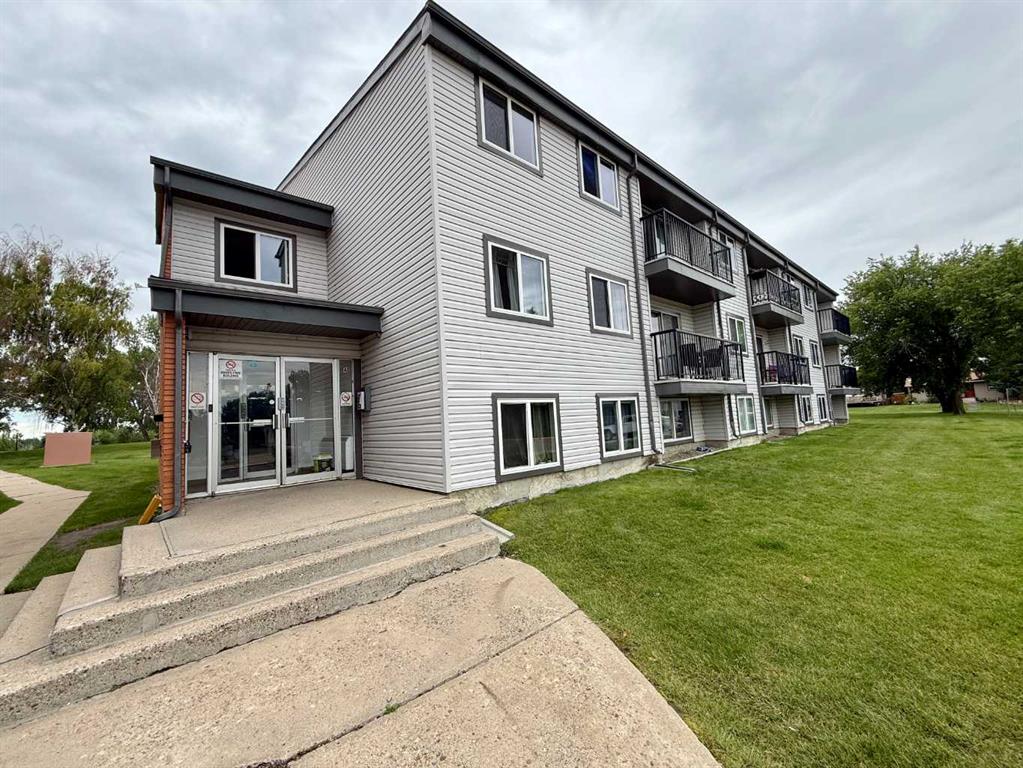 Picture of 307A, 295 Columbia Boulevard W, Lethbridge Real Estate Listing