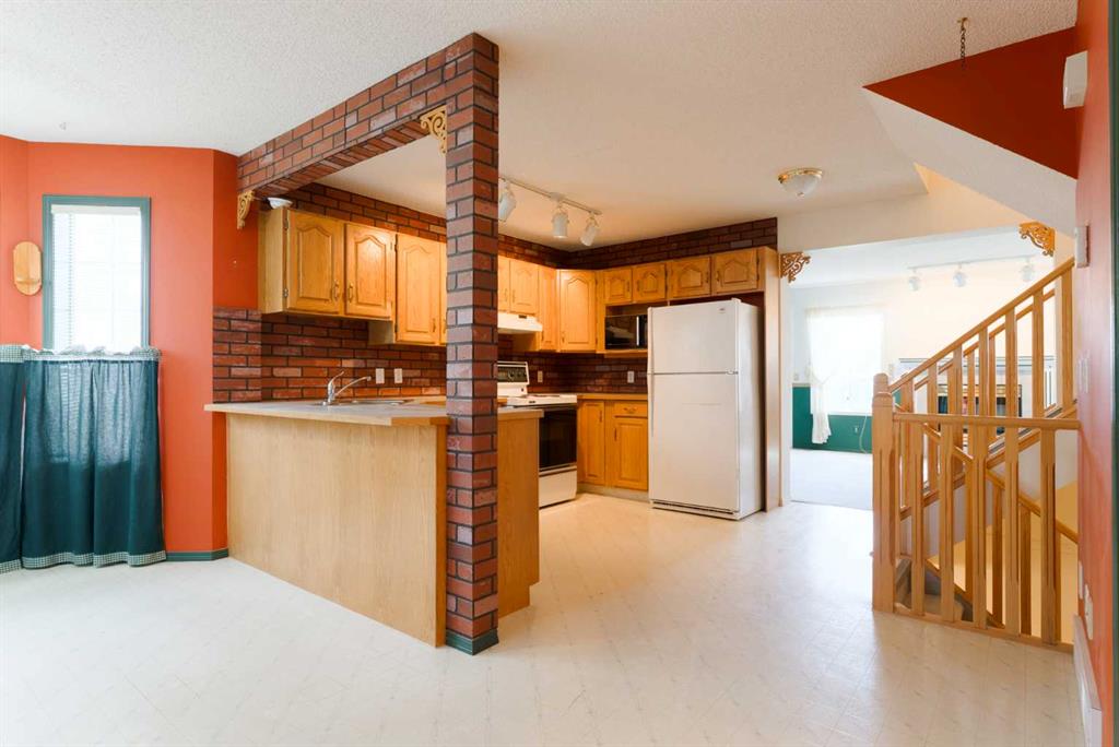 Picture of 507 Citadel Terrace NW, Calgary Real Estate Listing