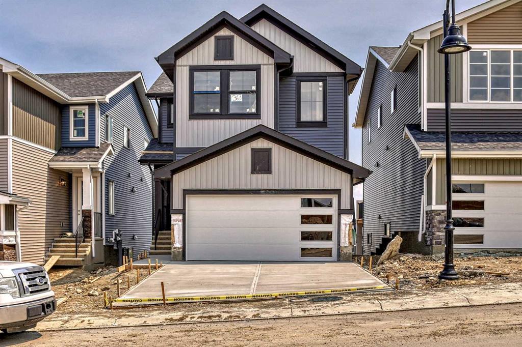 Picture of 4 Topaz Place , Cochrane Real Estate Listing