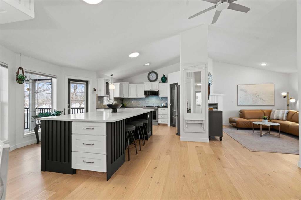 Picture of 140 Allen Crescent , Vulcan Real Estate Listing