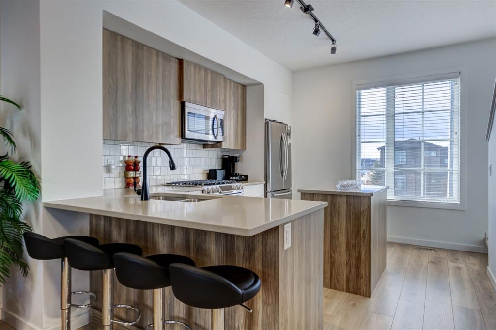 Picture of 888 Walgrove Boulevard SE, Calgary Real Estate Listing