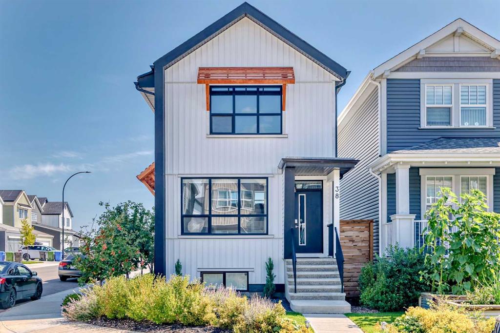 Picture of 38 Lavender Road SE, Calgary Real Estate Listing