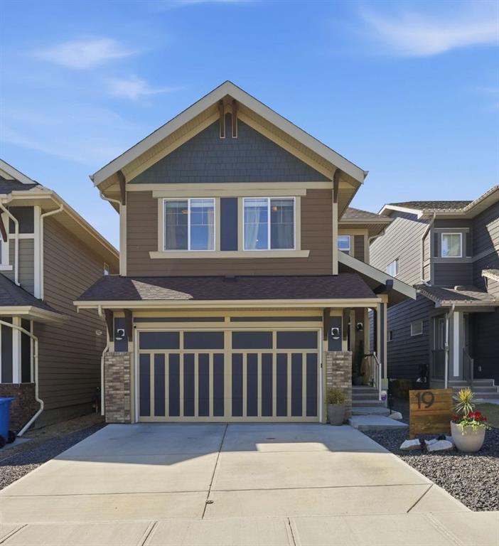 Picture of 19 Masters Green SE, Calgary Real Estate Listing