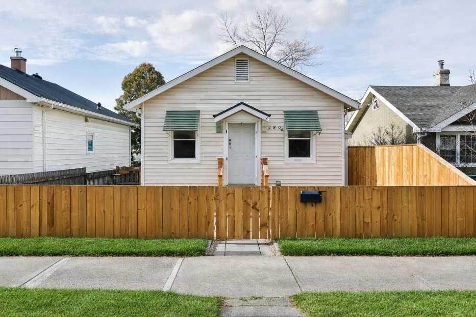 Picture of 140 20 Street N, Lethbridge Real Estate Listing