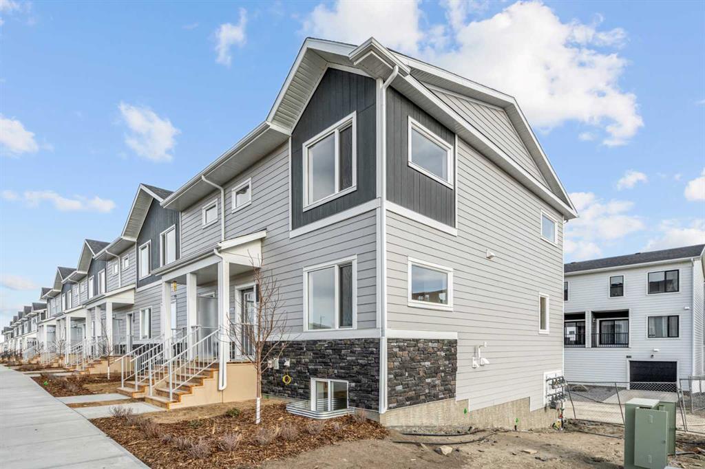 Picture of 1115, 25 Wildwoods Court SW, Airdrie Real Estate Listing