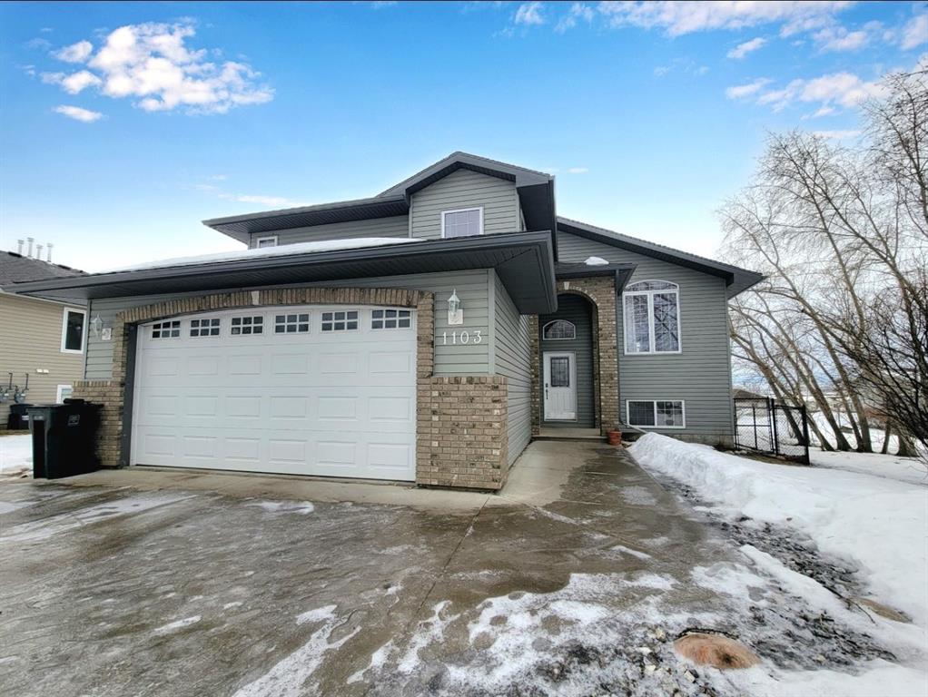 Picture of 1103 11A Street , Beaverlodge Real Estate Listing