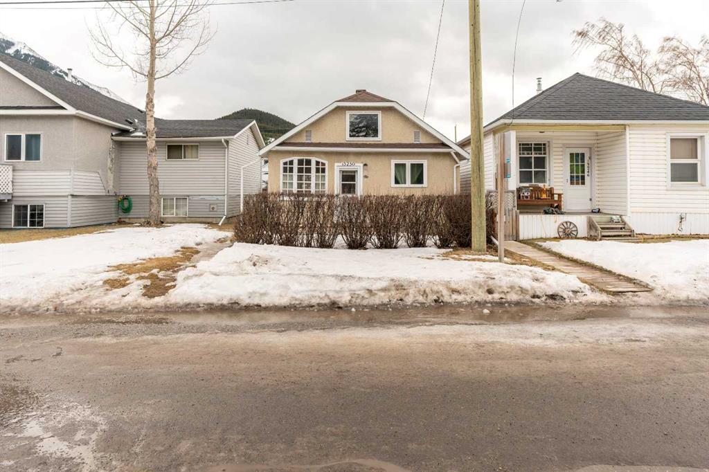Picture of 13250 19 Avenue , Blairmore Real Estate Listing