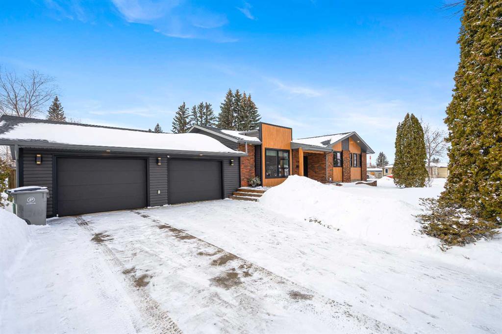 Picture of 5701 50 Street , Lloydminster Real Estate Listing