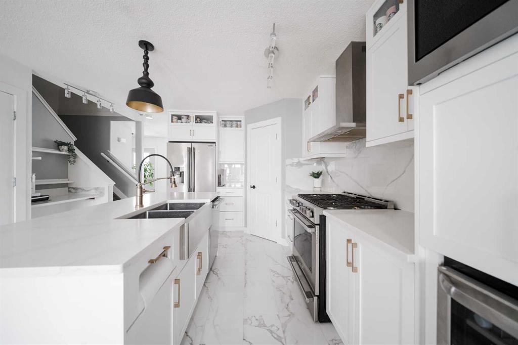 Picture of 237 Sandstone Lane , Fort McMurray Real Estate Listing