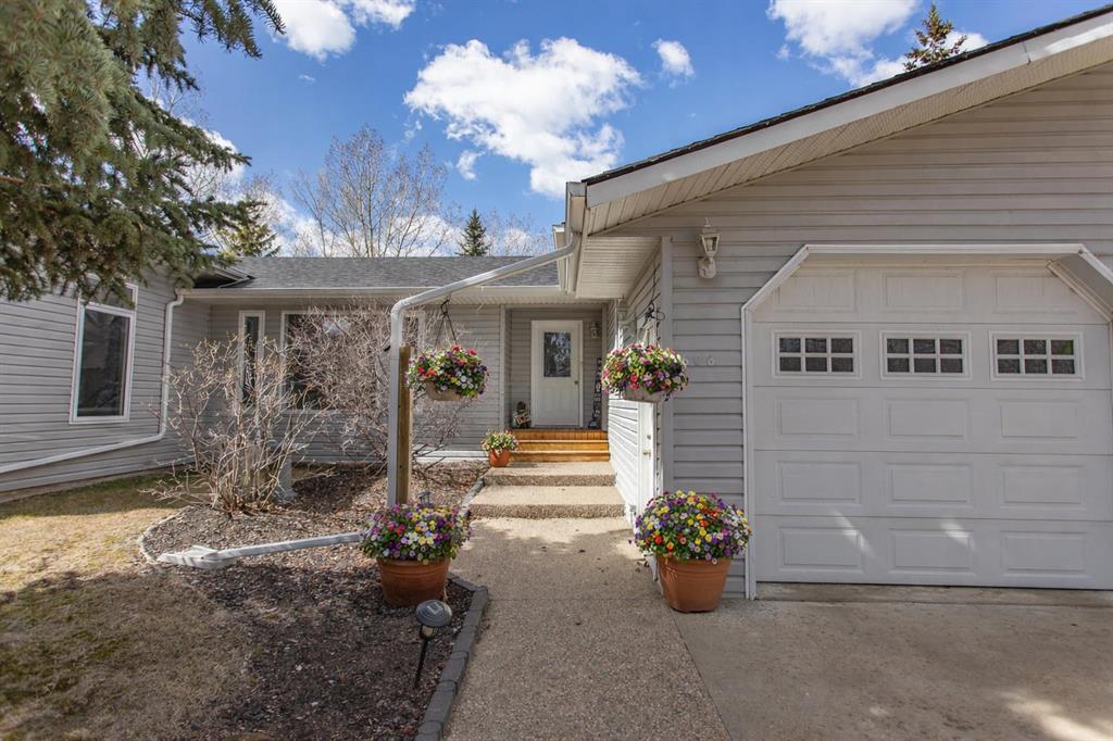 Picture of 606 Pigeon Close , Pelican Point Real Estate Listing