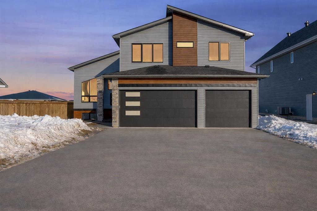 Picture of 176 Beaveridge Close , Fort McMurray Real Estate Listing