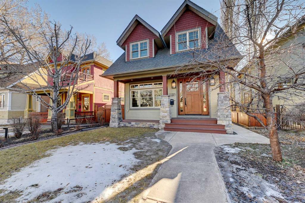 Picture of 1707 Bowness Road NW, Calgary Real Estate Listing