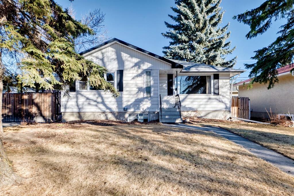 Picture of 28 Winslow Crescent SW, Calgary Real Estate Listing