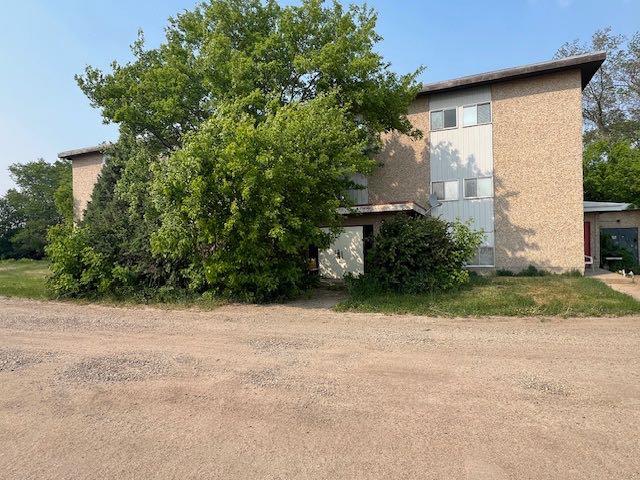 Picture of 1009 1 Avenue , Wainwright Real Estate Listing