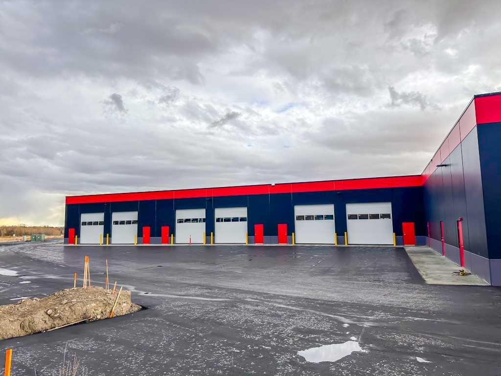 Picture of 330, 40 Southbank Crescent , Okotoks Real Estate Listing