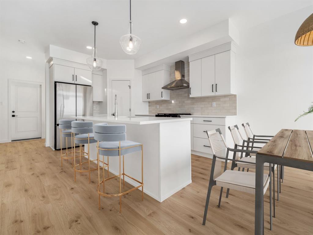 Picture of 114 Miners Road W, Lethbridge Real Estate Listing