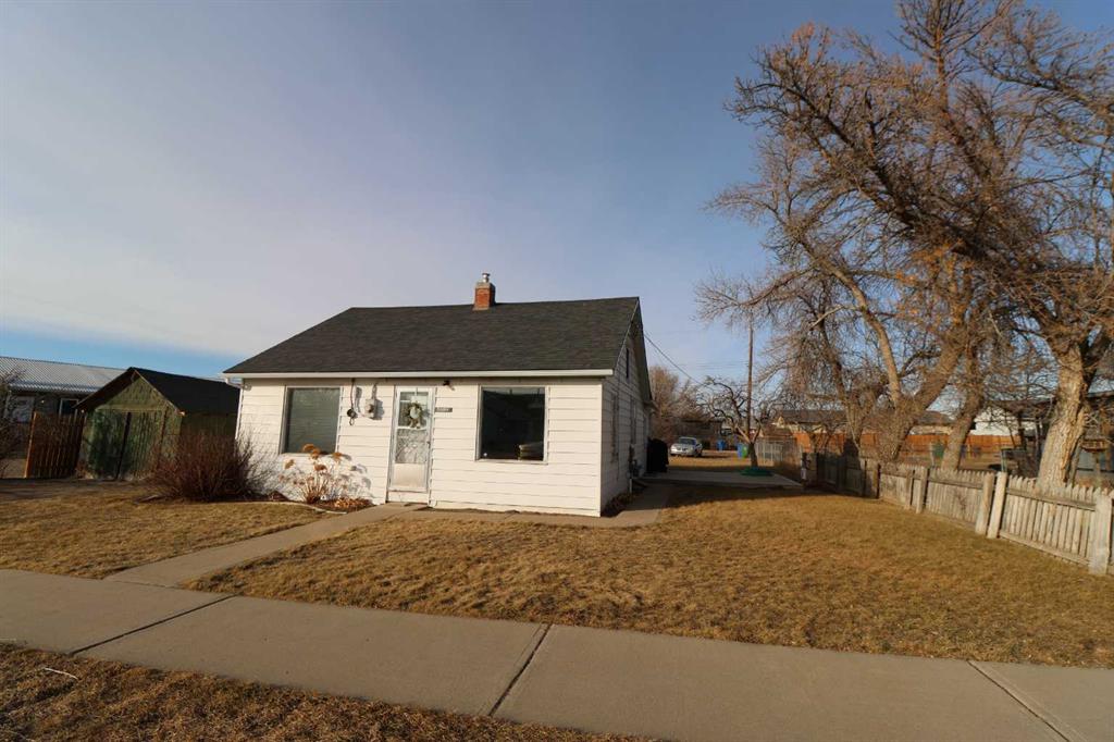 Picture of 5009 41 ave  , Taber Real Estate Listing