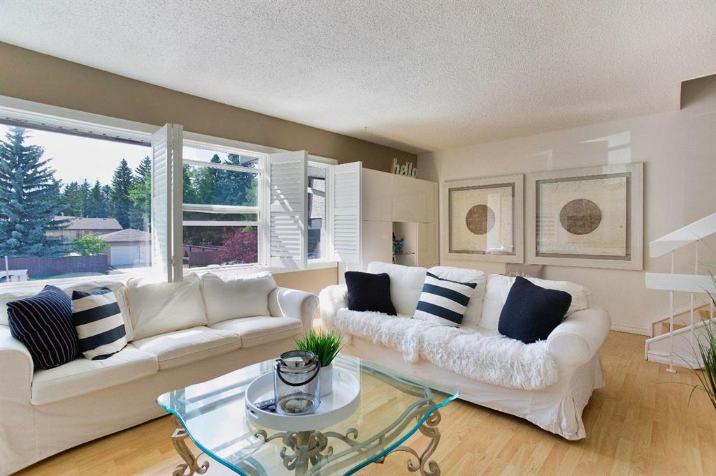 Picture of 354 Brae Glen Road SW, Calgary Real Estate Listing