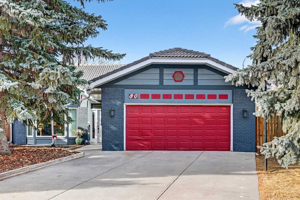 Picture of 80 Oakmount Way SW, Calgary Real Estate Listing