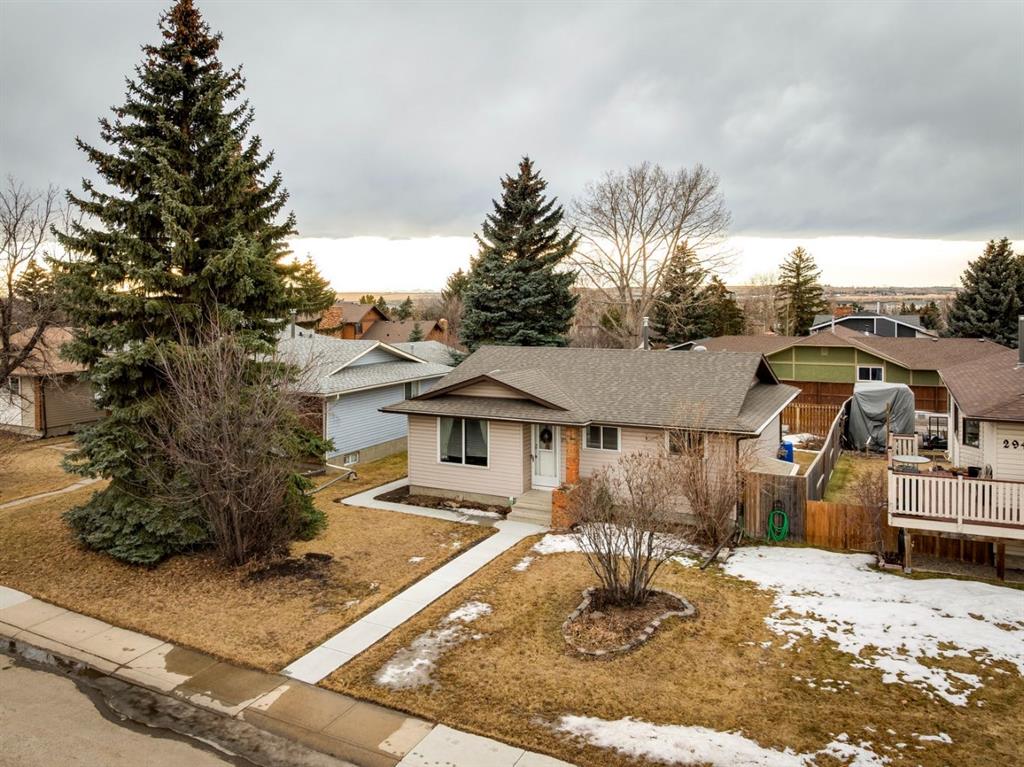 Picture of 290 Jensen Drive NE, Airdrie Real Estate Listing