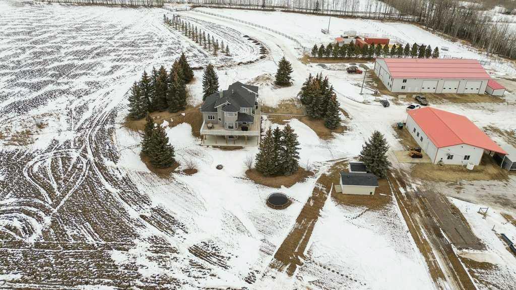 Picture of 32049 Township Road 423 Road , Rural Ponoka County Real Estate Listing