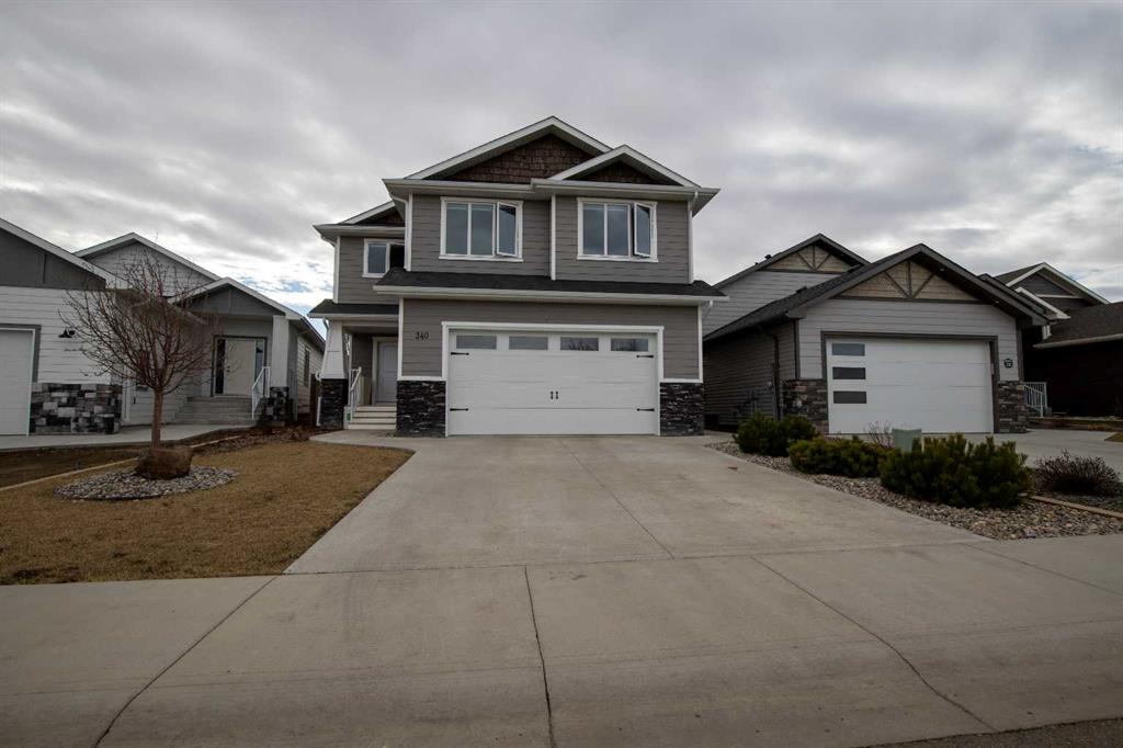 Picture of 340 Greenwood Place , Coalhurst Real Estate Listing