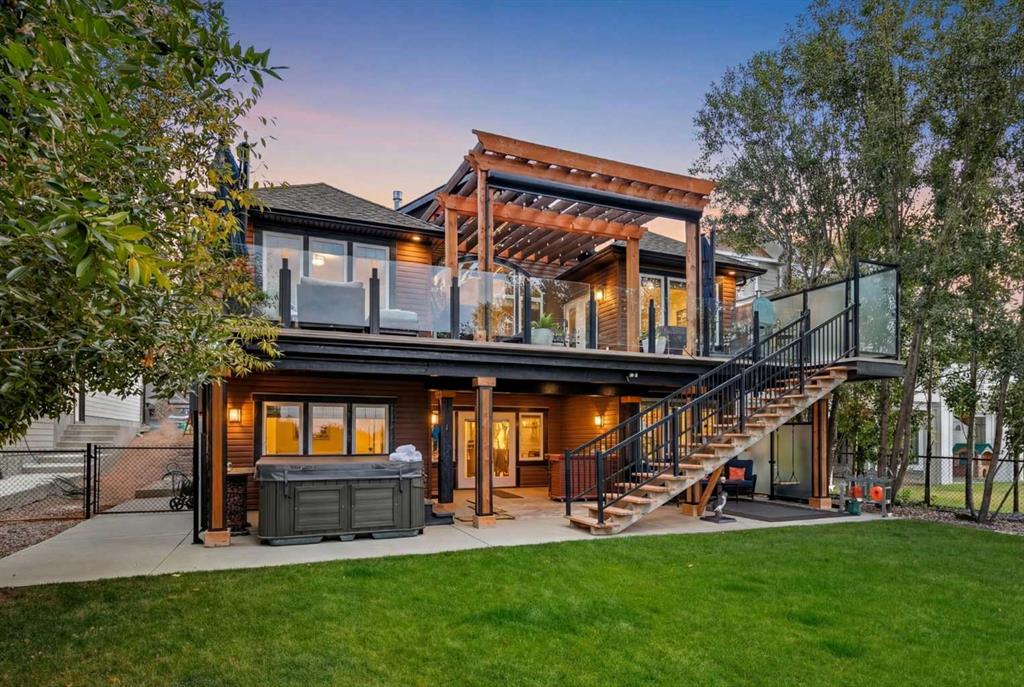 Picture of 1053 Hillcrest Manor Estates , Strathmore Real Estate Listing