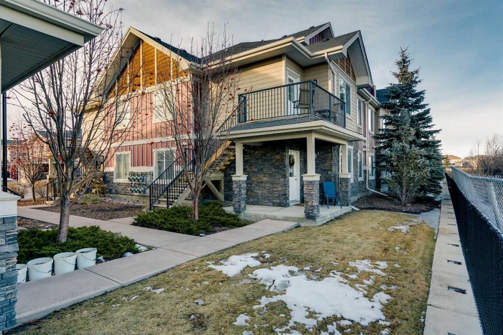 Picture of 6, 59 West Coach Manor SW, Calgary Real Estate Listing