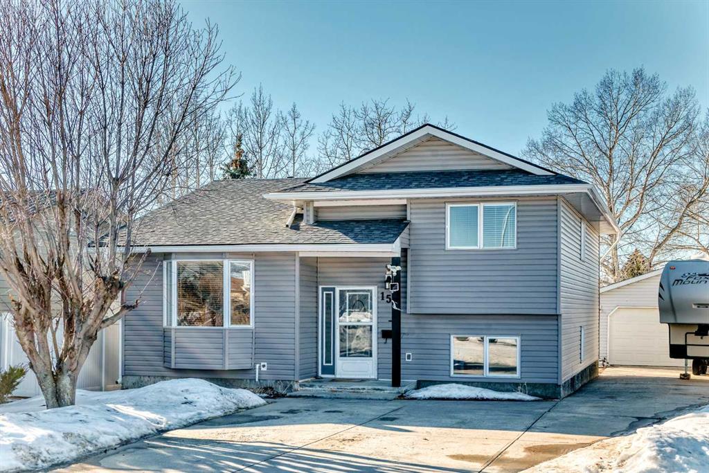 Picture of 15 23 AvenueClose , Bowden Real Estate Listing