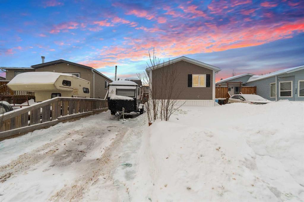 Picture of 252 Cokerill Crescent , Fort McMurray Real Estate Listing